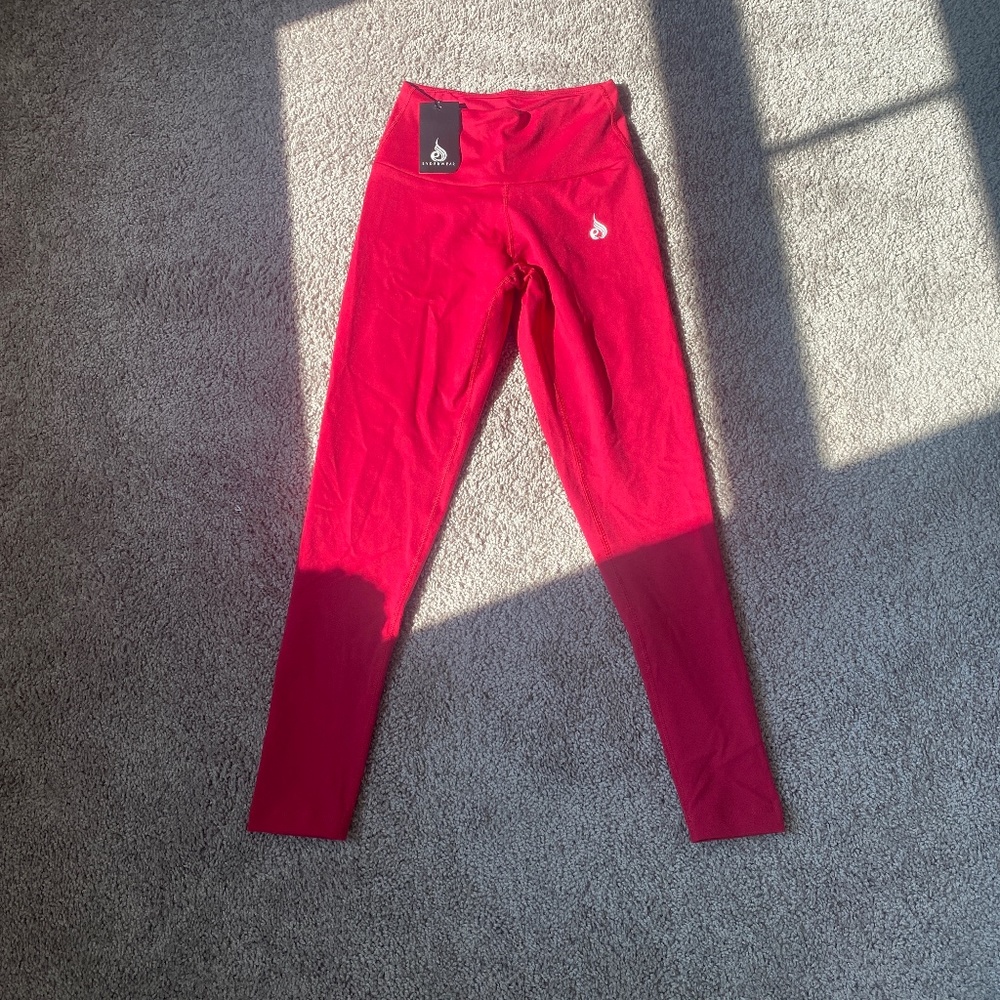 Athletic scrunch bum leggings